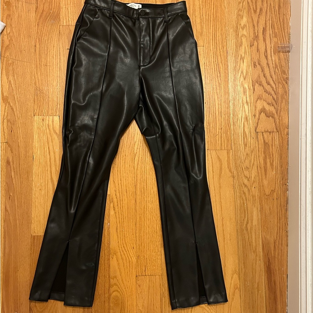 Abercrombie & Fitch “The Skinny” Ultra High Rise split hem pants